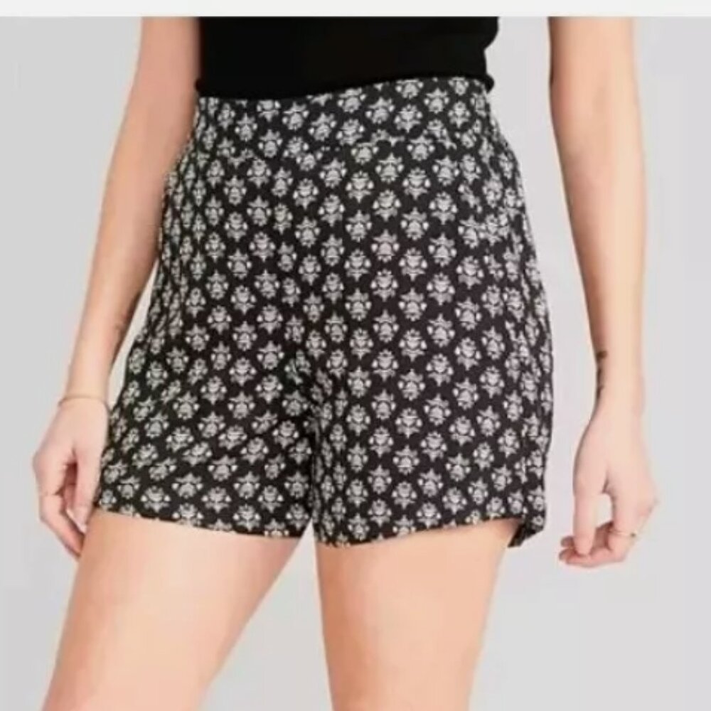 Old Navy - Women's - High Waisted Playa Shorts - Medium - Black Geometric